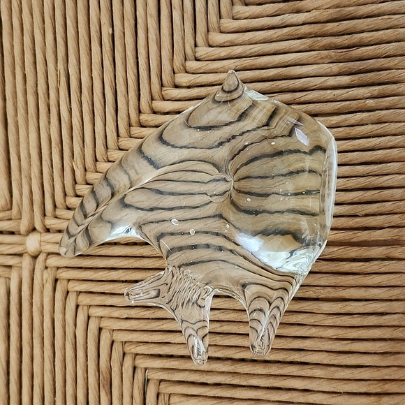 Clear Glass Fish Angelfish Paperweight Trinket Shelf Sitter Blown Glass - Picture 4 of 4